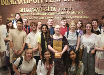 Day 7: ISKCON Temple (Hinduism) - Students enjoyed a session with the head priest about the founder and the philosophy of the ISKCON (International Society for Krishna Consciousness) movement and a tour of the temple! The students were even able to see the world’s largest Bhagavad Gita!