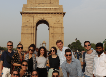 Day 6: India Gate - A war memorial formerly known as ‘Kingsway’, often compared to the Arc de Triomphe of Paris!